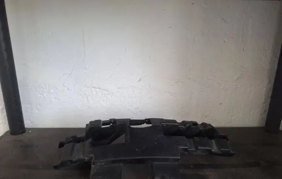 Ford Focus C-MAX Front bumper mounting bracket 3M5117E856