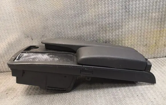 Mercedes-Benz C W204 Armrest 2046801339