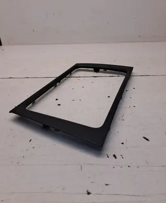 Volkswagen Golf VI Radio/GPS head unit trim 5K0858063