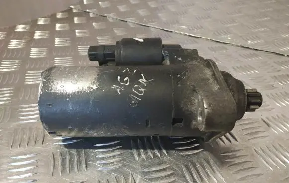 Volkswagen Golf IV Starter motor 02A911023S 0001125009