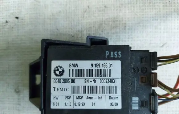 BMW 5 E60 E61 Seat heating relay 915916601