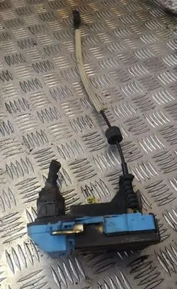 Volvo S60 Front door lock 8650546