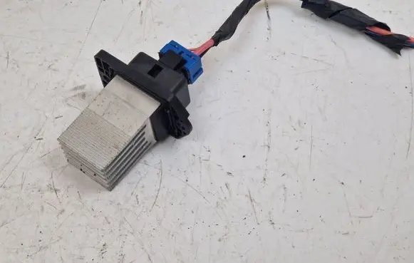 Hyundai i40 Heater blower motor/fan resistor