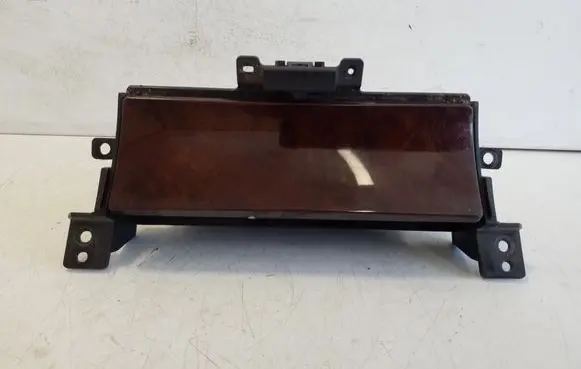 Suzuki Grand Vitara II Dashboard storage box/compartment 