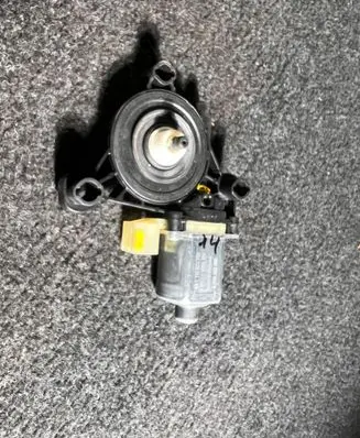 Audi A3 S3 8V Rear door window regulator motor 0130822713