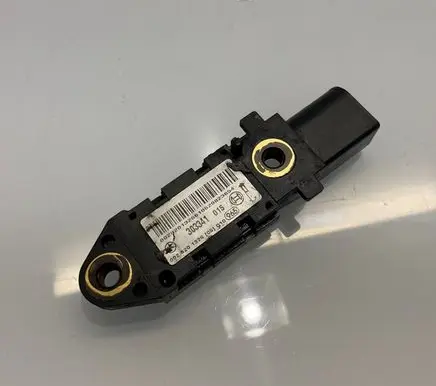 Mercedes-Benz E W211 Airbag deployment crash/impact sensor 0028201326 303341015 A0028201326