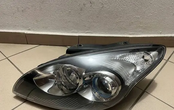 Hyundai i30 Headlight/headlamp 92101-2R000