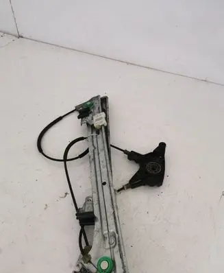 Mercedes-Benz Vito Viano W639 Front window lifting mechanism without motor 927231105