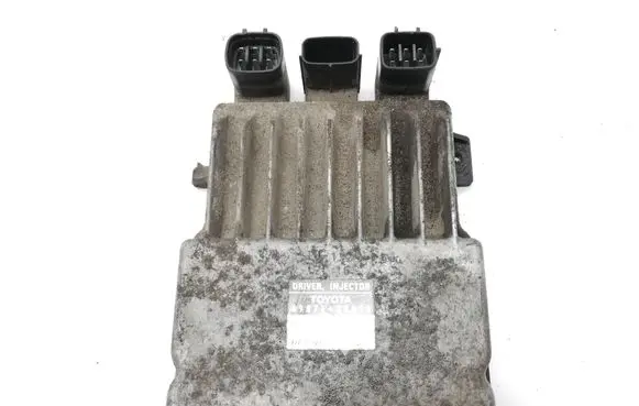 Toyota Avensis T250 Injection control unit/module 8987120070