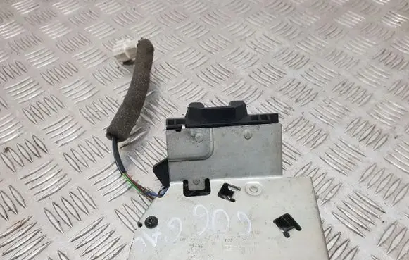 Ford Mondeo Mk III Tailgate window lock/catch/latch 3S7143102AB