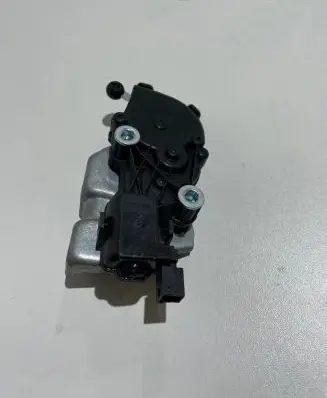 Mercedes-Benz GLS X166 Vent window/glass motor A1666700104