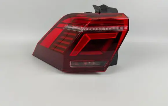 Volkswagen Tiguan Rear/tail lights 5NA945207J 5NA945207