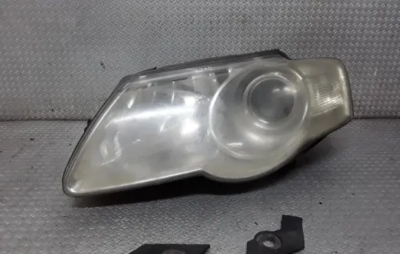 Volkswagen PASSAT B6 Headlight/headlamp 3C0941005J