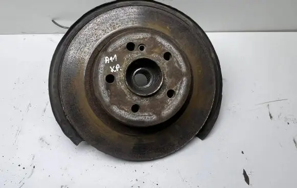 Mercedes-Benz C W204 Rear wheel hub