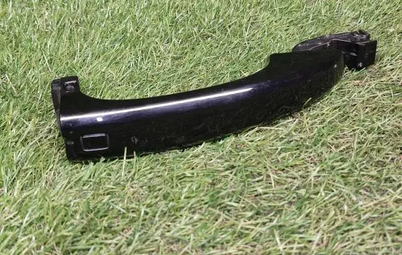 Audi A1 Front door exterior handle 8T0837205A