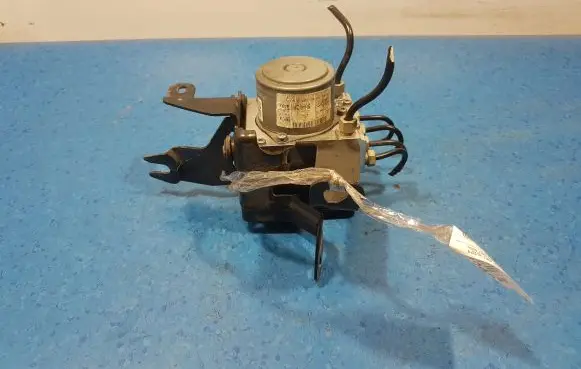Opel Insignia A ABS Pump 23210877