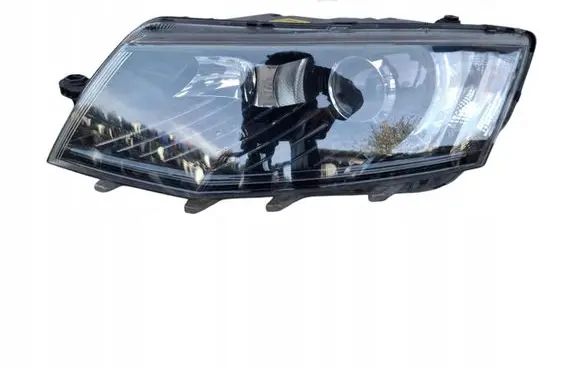 Skoda Octavia Mk3 (5E) Headlight/headlamp