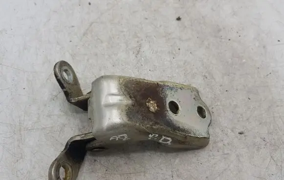 Chevrolet Captiva Rear door upper hinge NOCODE