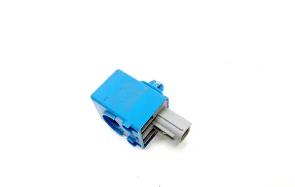 Toyota RAV 4 (XA40) Central locking relay 8974730040