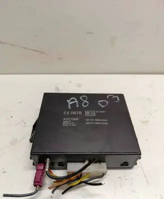 Audi A8 S8 D3 4E Aerial antenna amplifier 4C2113A41 E2020821 0678