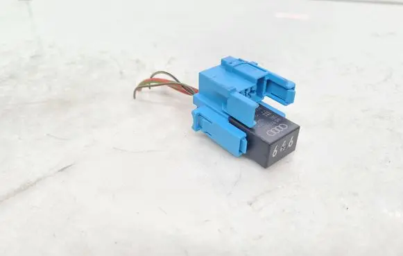 Audi A1 Other relay 4H0937529 4H0951253C 646