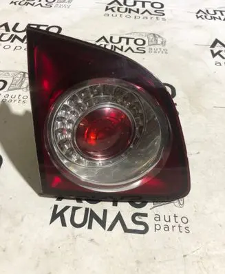 Volkswagen Golf Plus Tailgate rear/tail lights 5M0945093