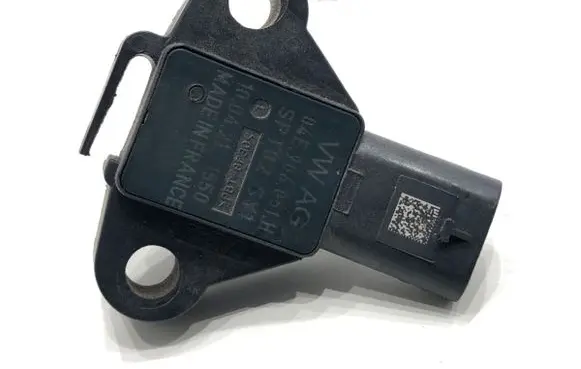 Audi Q3 F3 Air pressure sensor 04E906051H
