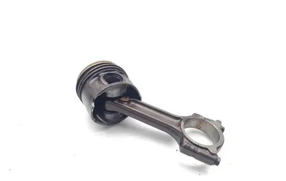 Nissan Qashqai Piston with connecting rod K9K282