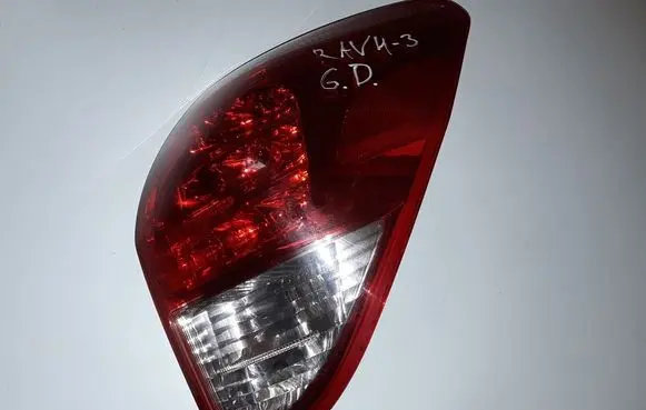 Toyota RAV 4 (XA30) Rear/tail lights J88R12V