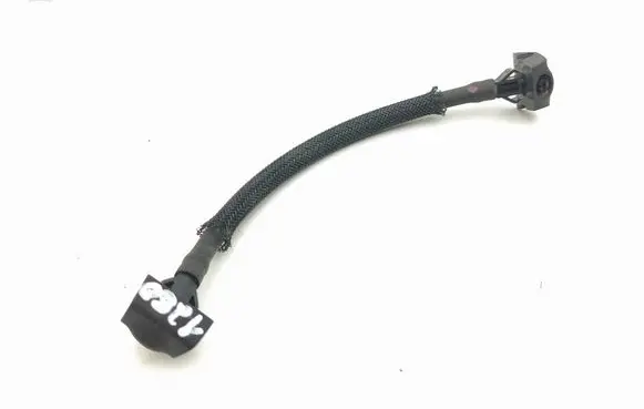 Nissan Leaf II (ZE1) Windshield washer spray nozzle 
