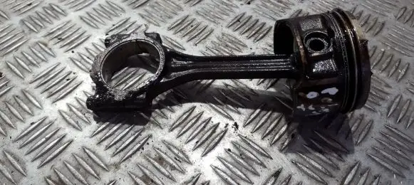 Volkswagen Polo III 6N 6N2 6NF Piston with connecting rod