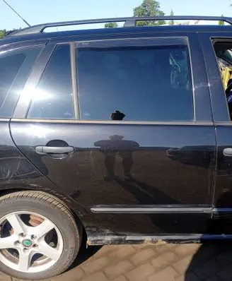 Skoda Fabia Mk1 (6Y) Rear door