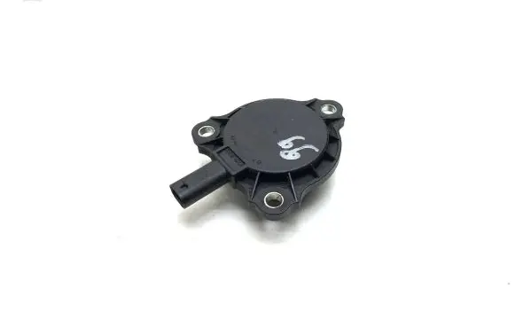 Mercedes-Benz E A207 Turbo solenoid valve A2761560490