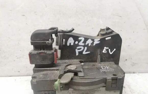 Opel Zafira A Front door lock 24414117