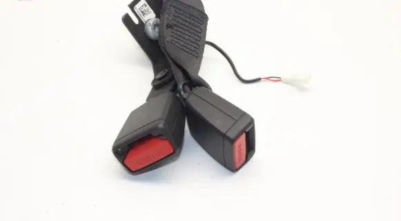 BMW 2 F44 Middle seatbelt buckle (rear) 7456284