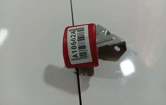 Volvo V50 Engine bonnet (hood) release handle 