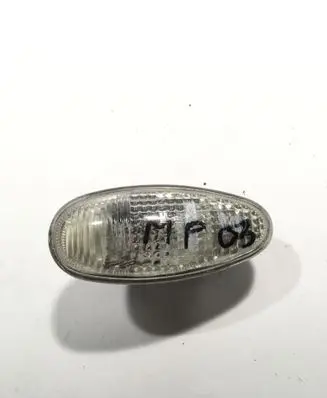 Mitsubishi Pajero Front fender indicator light 1132229 E130510