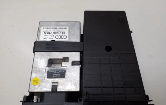Audi A5 8T 8F Head unit multimedia control 8T0035785A