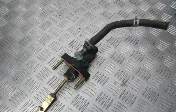 Toyota Avensis T250 Clutch master cylinder