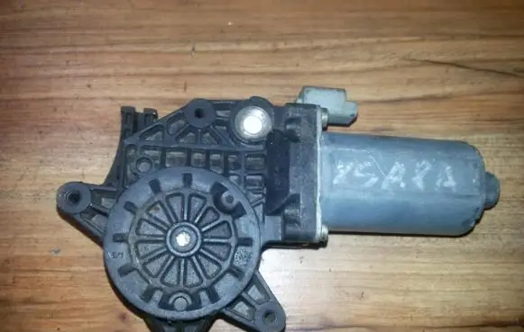 Citroen Xsara Front door window regulator motor 