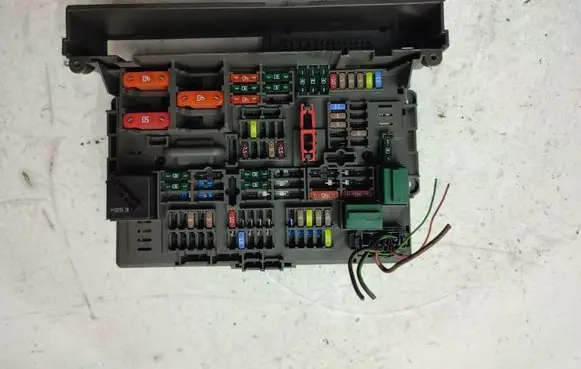 BMW X1 E84 Fuse module 9119446