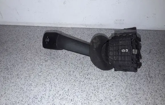 BMW 5 E39 Indicator stalk 8352014