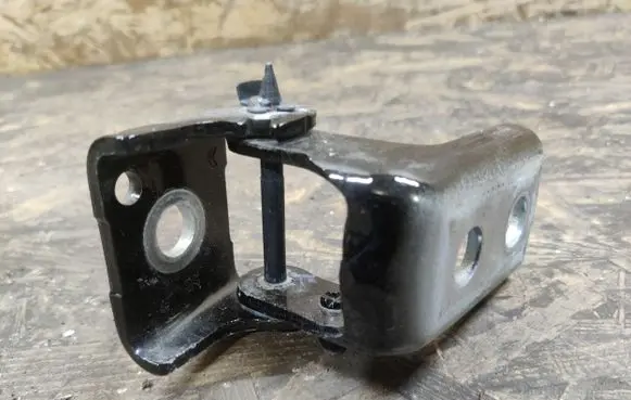 Citroen DS7 Crossback Rear door upper hinge 331U8