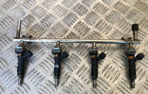 Fuel main line pipe