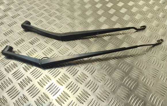 Chrysler Pacifica Front wiper blade arm 