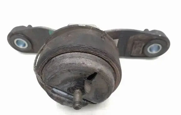 Engine mount bracket