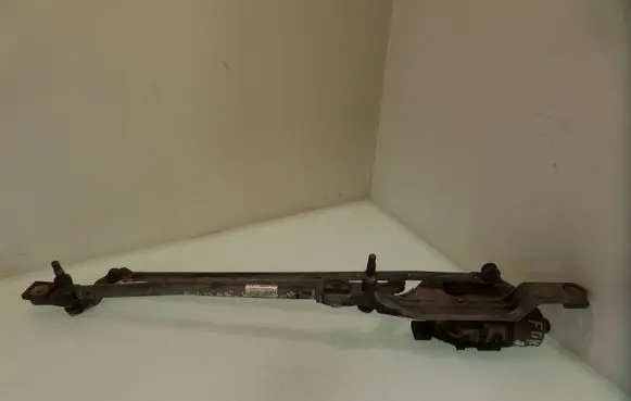 Ford Focus Front wiper linkage and motor 3397020777