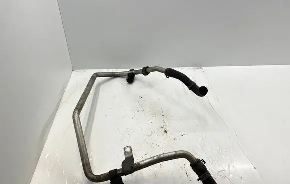 Volkswagen Touareg II Engine coolant pipe/hose 7P0819925C