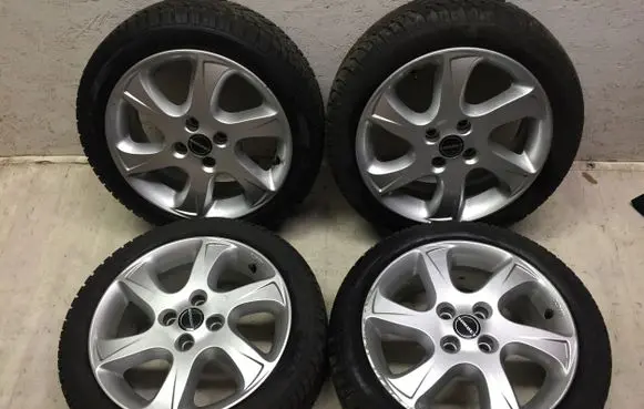 Toyota Yaris R16 steel rim 