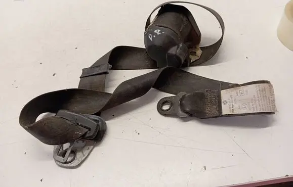 Volkswagen Transporter - Caravelle T4 Front seatbelt 701857805B 00049876 0433389